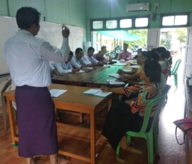 Social Vision Microfinance Co., Ltd ဝမ်းတွင်းရုံးမှ ဝန်ထမ်းများအား ငွေကြေးခဝါချမှုနှင့်အကြမ်းဖက်မှုကို တိုက်ဖျက်ရေးဆိုင်ရာ အသိပညာပေးသင်တန်းပေးနေခြင်း