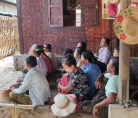 ၀မ်းတွင်းမြို့နယ် ခင်ကြီးကျေးရွာတွင် ချေးငွေထုတ်ပေးခြင်းအစည်းအဝေး ဆောင်ရွက်နေခြင်း